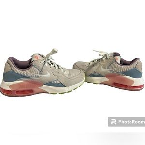 Women’s Nike Air Max multi-color sneakers size 7